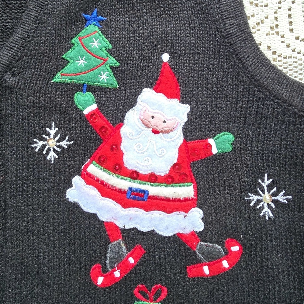 Bobbie Brooks Christmas Sweater Vest Santa Size S Black Santa Claus Embroidered - Picture 5 of 9